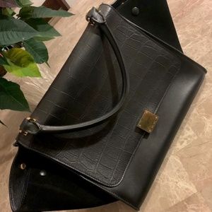 AUTH Celine Trapeze Croc-Embossed (Medium)